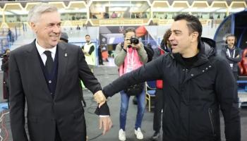 تشافي مدرب برشلونة وأنشيلوتي مدرب ريال مدريد