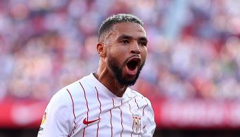 يوسف النصيري مهاجم إشبيلية