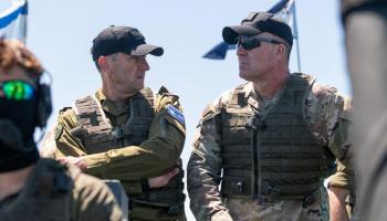 هرتسي هاليفي ومايكل كوريلا 