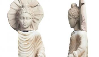 Découverte d'une statue de Buddha sur un site antique en Égypte 