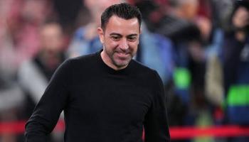 تشافي هيرنانديز مدرب برشلونة
