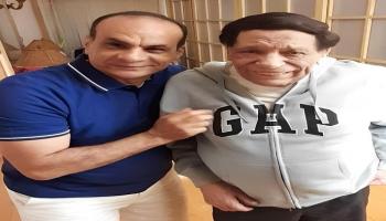 الفنان عادل إمام ومدير أعماله 