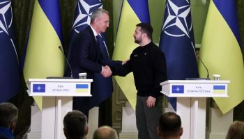 فولوديمير زيلينسكي وينس ستولتنبرغ في كييف