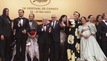 مخرج الفيلم مع نجوم هوليوود وصناع العمل