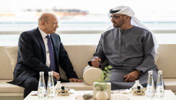الشيخ محمد بن زايد آل نهيان يستقبل رئيس مجلس القيادة الرئاسي اليمني