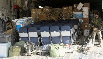 مساعدات طبية تصل السودان تحت حراسة مع استمرار الفوضى في البلاد