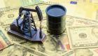 انخفاض بنسبة 4%.. أسعار النفط تهوي وسط خلافات سقف الدّين في أمريكا