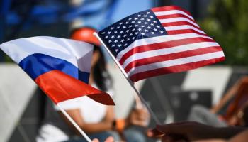 علما روسيا وأمريكا - أرشيفية