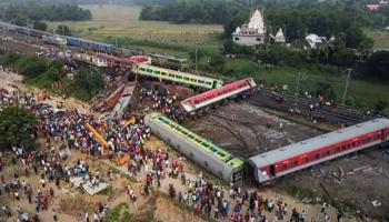 مأساة قطارات الهند.. الكشف عن سبب "الكارثة الدموية" (فيديو)