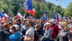 Polonya'da 'son yılların en büyük siyasi protestosu': Avrupa'dan kopmak istemiyoruz