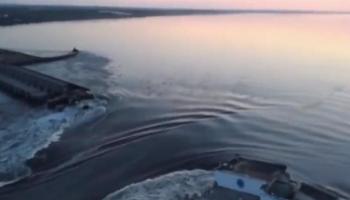 جانب من انهيار سد نوفا كاخوفكا