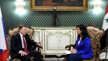 جانب من لقاء المبعوث الروسي لسوريا مع صحيفة 