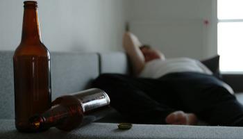 تعاطي الكحول محظور في إيران