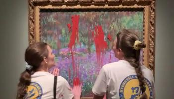 Suède: Un tableau de Monet visé par des militantes écologistes