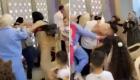 مشاجرة عنيفة بين أمهات داخل مدرسة في لبنان.. فيديو صادم