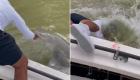 کوسه ماهیگیر جوان را به درون آب می‌کشد! (+ویدئو)