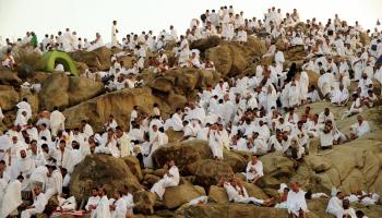 الحجيج على جبل عرفة