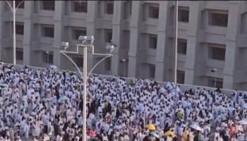 ضيوف الرحمن في مشهد مهيب