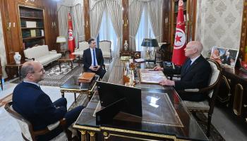 صورة من لقاء رئيس تونس مع وزير النقل ومدير الخطوط التونسية
