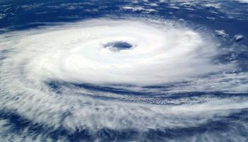 صورة لإعصار، حقوق الصورة: كانفا. 