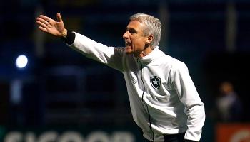 لويس كاسترو مدرب النصر السعودي المنتظر