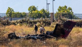 حطام الطائرة الأمريكية المنكوبة