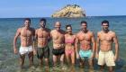 36 abdos et les pieds dans l'eau : la traditionnelle photo de famille des Zidane et de leurs 4 fils en vacances