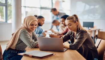 أفضل منح دراسية بعد الإعدادية