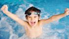 تعليم السباحة للأطفال.. فوائد صحية ونفسية تعزز النمو