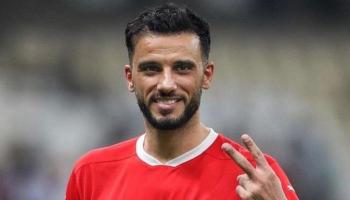 السوري عمر السومة بقميص العربي