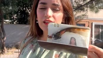 فتاة عراقية تزعم حرق جواز سفرها السويدي
