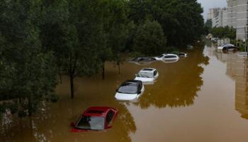 المياه تغمر شوارع بكين