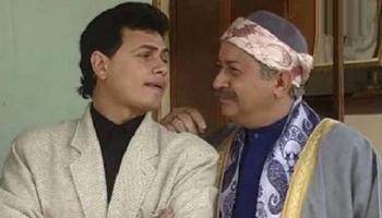 نور الشريف ومحمد رياض في مشهد من "لن أعيش في جلباب أبي"