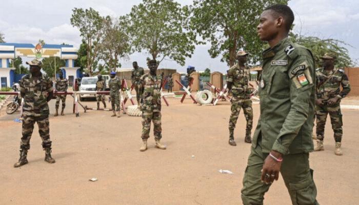 la junte demande un soutien à la Guinée