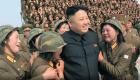 "كيم" يواجه "خانون".. صور زعيم كوريا الشمالية "في مهب الريح"