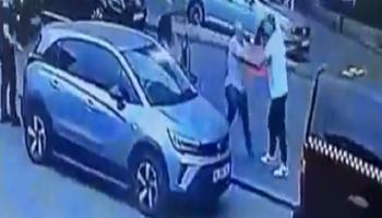 لقطة من فيديو الاعتداء