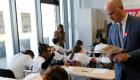 العباءات والقمصان الطويلة محظورة في مدارس فرنسا 