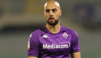 سفيان أمرابط بقميص فيورنتينا الإيطالي