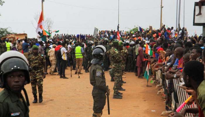 Manifestations pour réclamer le départ des soldats français