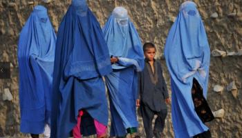 معظم النساء في أفغانستان يعانين من الاكتئاب والعزلة والإذلال