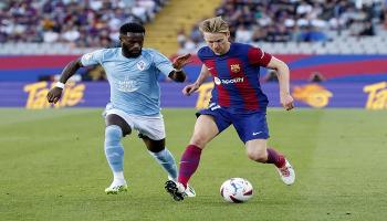 فرينكي دي يونغ لاعب وسط برشلونة