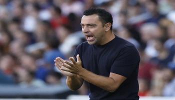 تشافي هرنانديز مدرب برشلونة