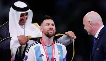 ليونيل ميسي يتحضر لتسلم كأس العالم 2022