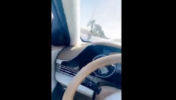 لحظة الاصطدام بالدراجة