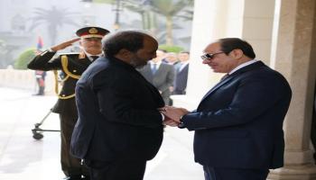 الرئيس المصري عبدالفتاح السيسي ونظيره الصومالي حسن شيخ محمود