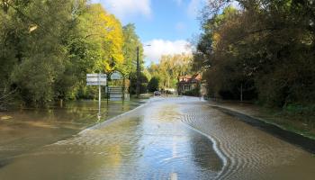 Des villages de France inondés suite aux pluies de la tempête Kirk (VIDÉO)