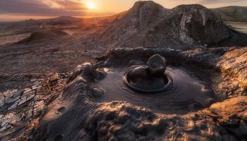 Vidéo..Images aériennes des dégâts causés par l'éruption d'un volcan de boue en Colombie