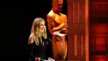 Nicole Kidman éblouit aux Governors Awards et vise un nouvel Oscar