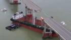 سقوط بخشی از پل در چین بر اثر برخورد کشتی (+ویدئو)