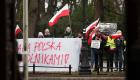 بولنديون ينتقمون لأوكرانيا بالروث.. رائحة الغضب تزعج سفير روسيا